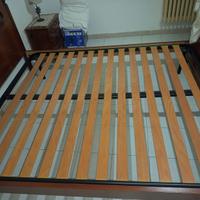 Letto e sedie da camera