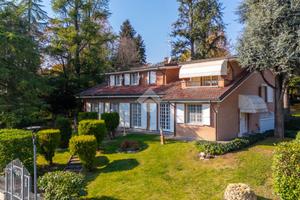 VILLA SINGOLA A QUATTRO CASTELLA