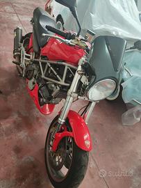 Ducati monster 900
