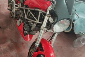 Ducati monster 900