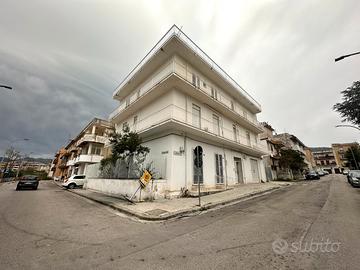 Casa indipendente a Partinico, Via Marconi