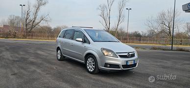 zafira mettano neopatentati 