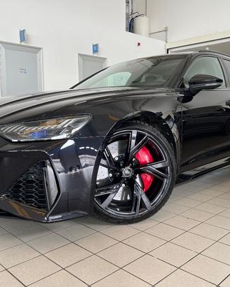 AUDI RS6 Avant 4.0 TFSI V8 quattro //CARBO//HEAD