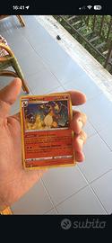 Carta Pokémon uncommon charizzard