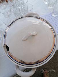 Zuppiera con coperchio bordo oro e blu