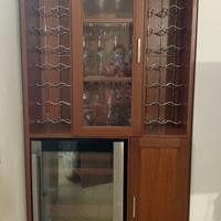 Mobile cantina vino legno massello e frigo Samsung