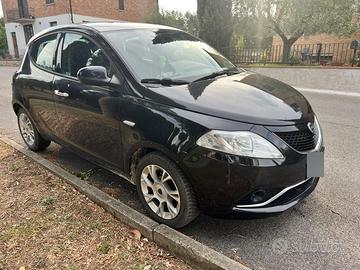 LANCIA Ypsilon 1.2 69 CV 5 porte GPL Ecochic Gold