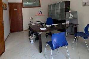 Attività / Licenza di 223 m² con 4 locali a Alcamo