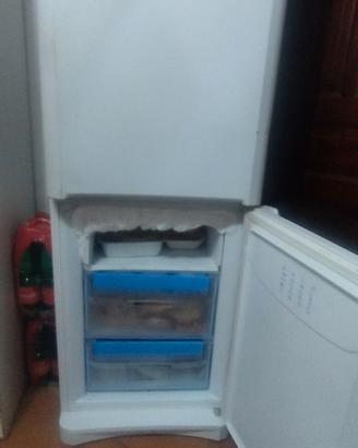 Frigorifero indesit