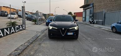 Alfa Romeo Stelvio 2.2 Turbodiesel 160 CV AT8 RWD 