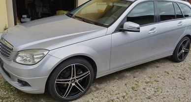 Mercedes C200 a 2600€