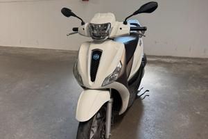 Piaggio Medley 125