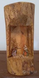 Natività su ceppo in legno