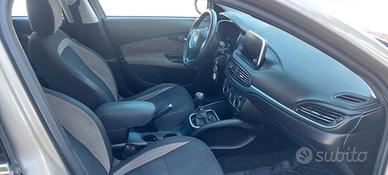 Titolo: Fiat Tipo 1.4 95CV 5p. Lounge 
