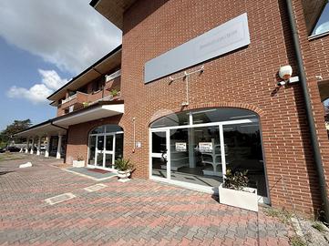 NEGOZIO A TORRE PALLAVICINA