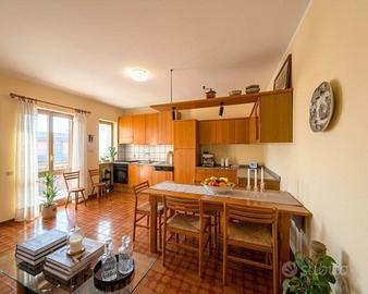Appartamento di 68 m² con 3 locali e box auto a Al
