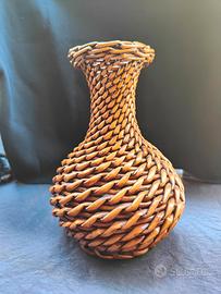 Vaso in vimini laccato