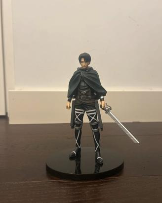 Action figure levi ackerman (prezzo trattabile)