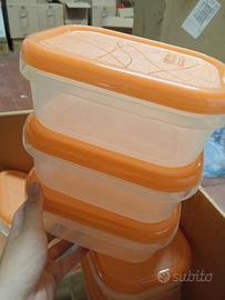 set di contenitori in plastica 