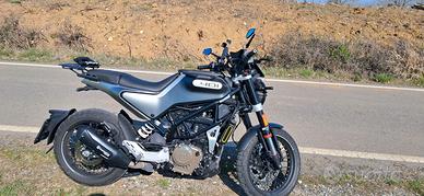 Husqvarna svartpilen 401 2020