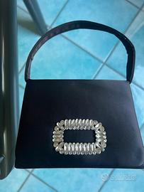 Borsa da sera nera in raso con fibbia gioiello
