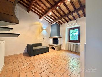 Zona La Quercia - Trilocale arredato