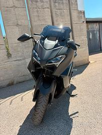 Yamaha tmax 2025