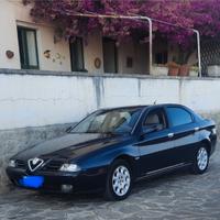 macchina alfa romeo