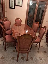 Arredo in legno classico per sala da pranzo