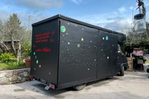 Furgone renault : mercatino ambulante