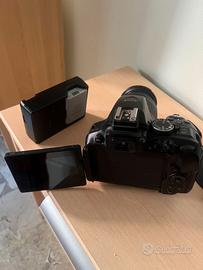 Nikon D5300 con obiettivo Nikon AF-P DX NIKKOR18