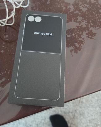 z flip8 512mb