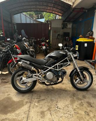 Ducati Monster 600 depo ( anche pezzi di ricambio)