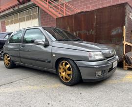 Clio 1.8 16 V