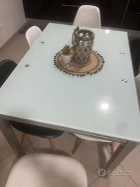 Tavolo vetro
