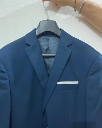 Completo elegante uomo