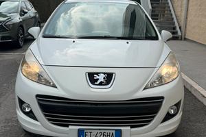 Peugeot 207 per neopatenati