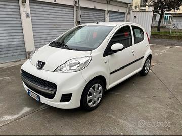 Peugeot 107 1.0 68CV 5p. Plaisir