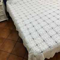 Copriletto a uncinetto