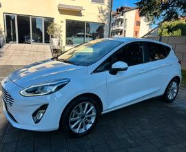 Ford Fiesta 1.5 EcoBlue 5 porte Vignale NEOPATENTA