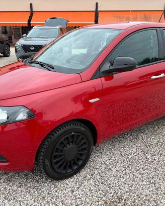 Lancia Ypsilon 1.0 FireFly 5 porte S&S Hybrid Ecoc