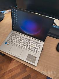 ASUS VivoBook 15