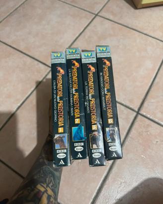 Lotto VHS-Predatori della preistoria-4 cassette