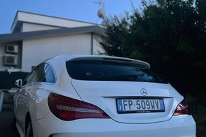 Mervcedes CLA Shooting brake Premium AMG  180d