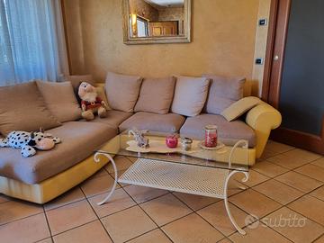 Tavolo rettangolare avorio, con piano in vetro