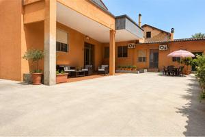 Semindipendente con ampio cortile