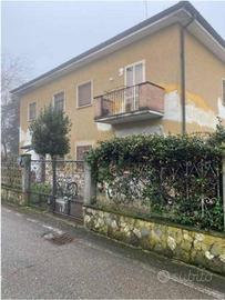 Immobile in asta di 140 m² con 3 locali a Monticel