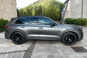 Volkswagen Touareg 3.0 V6 Advanced R-Line Black