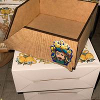 Portaoggetti in legno decorato con Testa di Moro