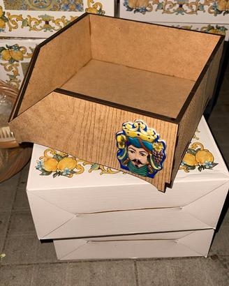 Portaoggetti in legno decorato con Testa di Moro